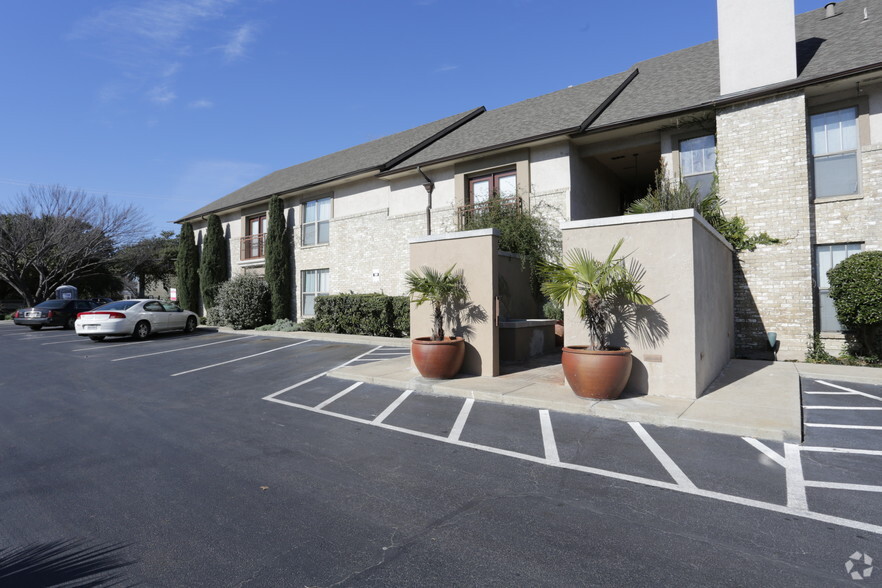 Primary Photo - Miramonte Villas