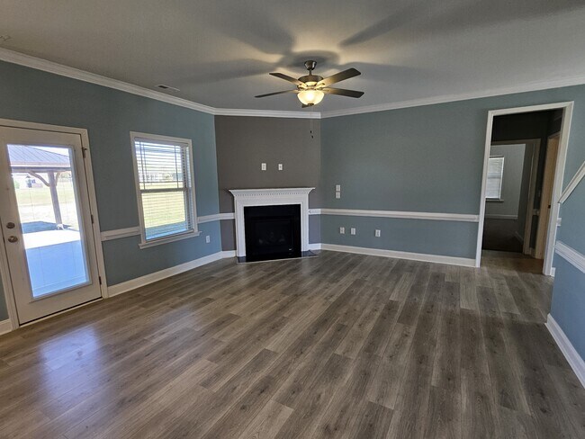 Building Photo - 112 Mergini Dr