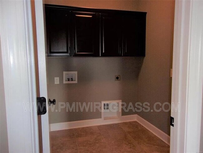Building Photo - 102 Dawson Ln