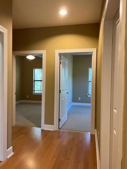 Building Photo - 38 Haven Cir