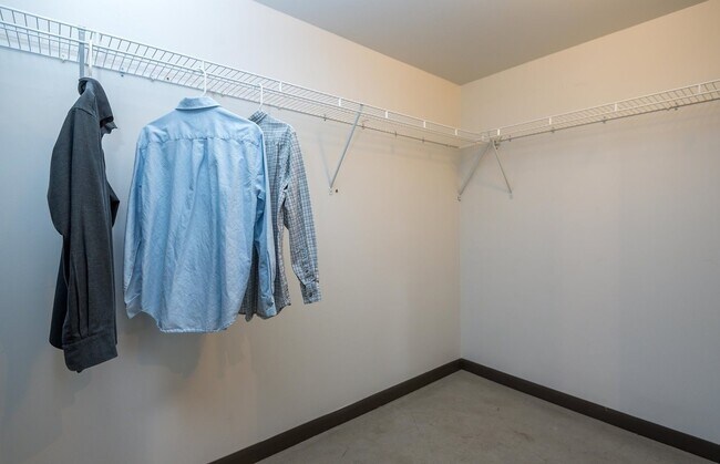 Building Photo - Rare Availability in the Streetcar Lofts, Parking, and Some Utilities Included