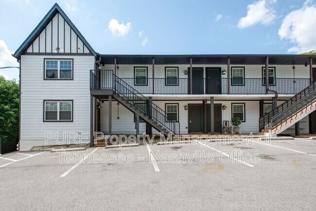Building Photo - 517 Veritas St