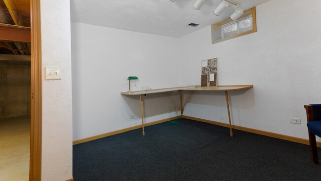 Building Photo - 10107 IL-120