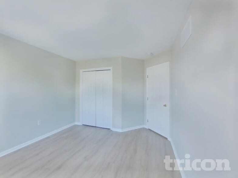 Building Photo - 2201 Grant Ct