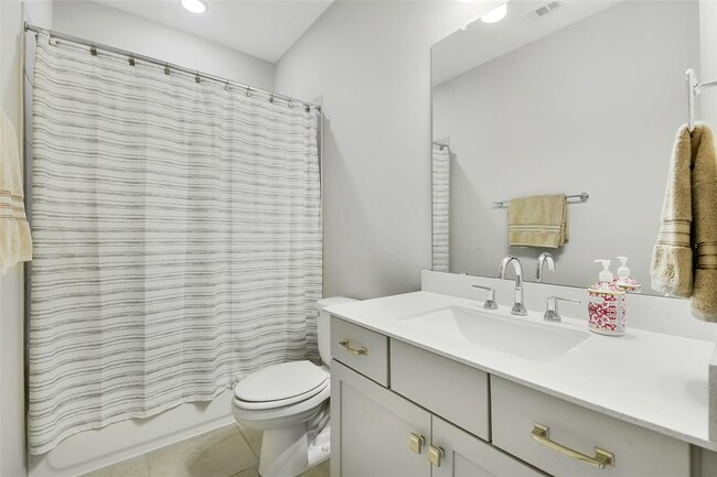 Building Photo - 28218 Enchanted Shores Ln