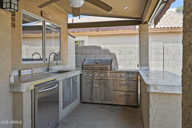 Building Photo - 5976 W Kesler Ln