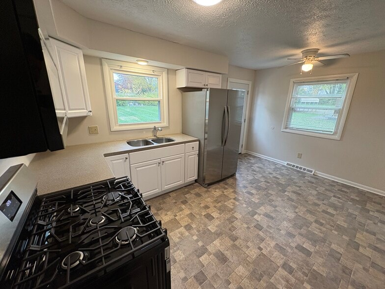 Building Photo - 310 Beechwood St