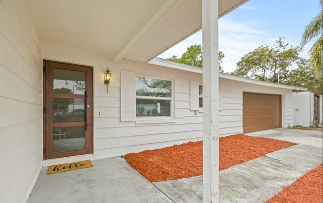 Building Photo - Home For Rent in Clearwater Manor!