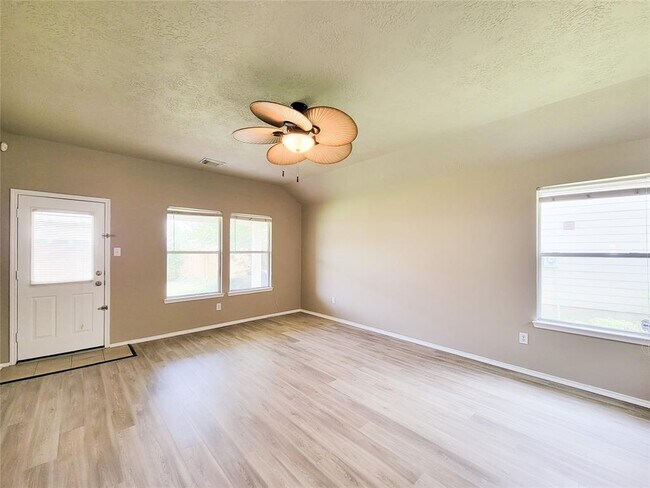 Building Photo - 2731 Trinity Glen Ln