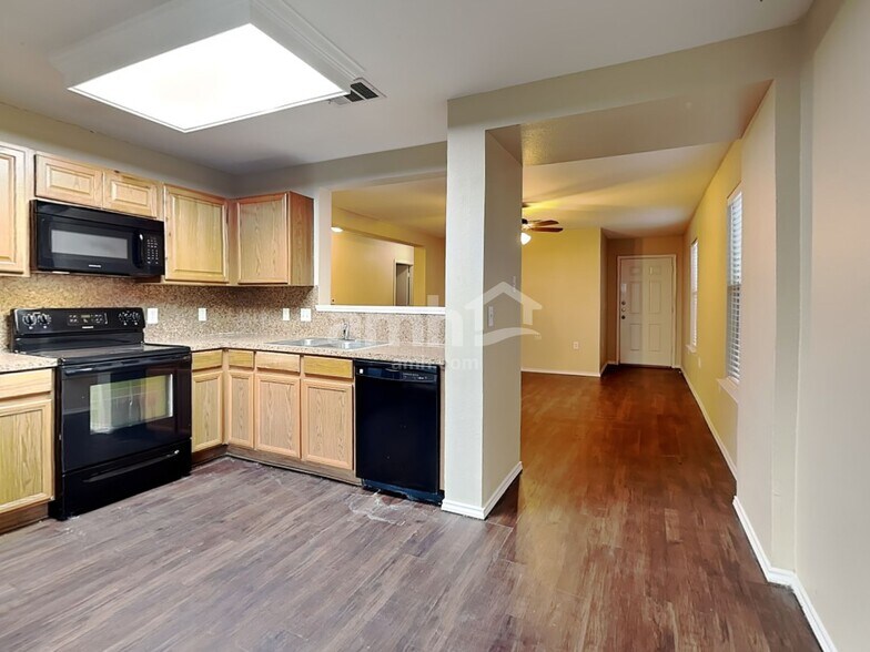 Building Photo - 6733 Doyal Dr