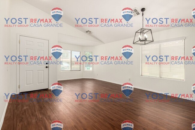 Building Photo - Beautiful home with Solar Panels in Maricopa!