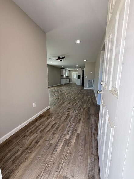 Building Photo - 949 Indian Hills Rd