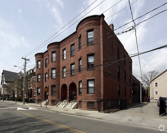 Cutlas Apartments - Columbia St.