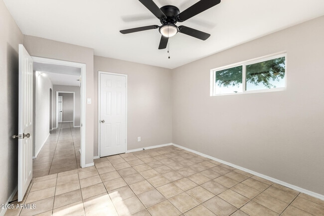 Building Photo - 3020 W El Caminito Dr