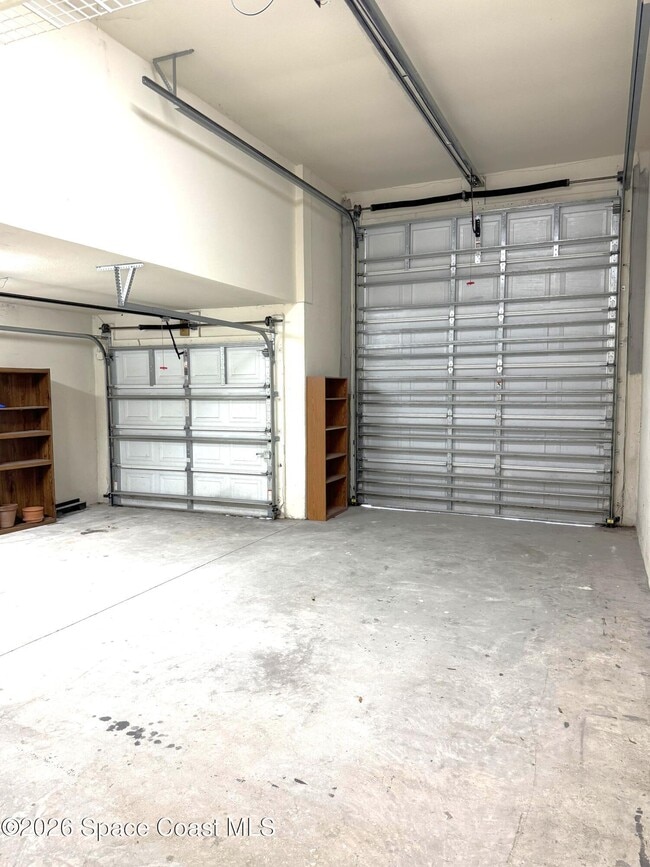 Building Photo - 320 Jennifer Dr