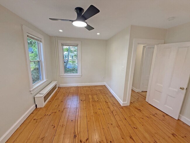 Building Photo - 52 Littleton Rd