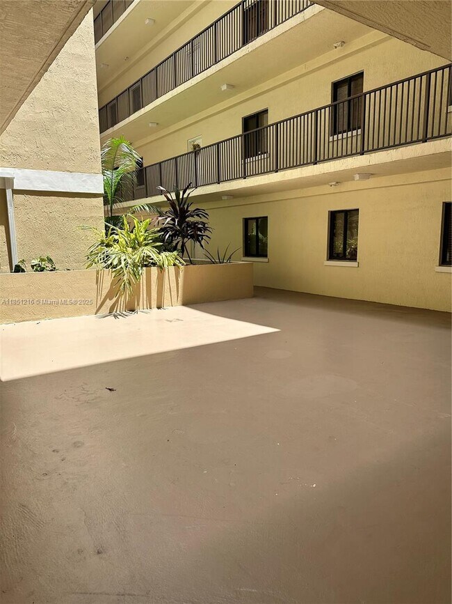 Building Photo - 8440 SW 8th St