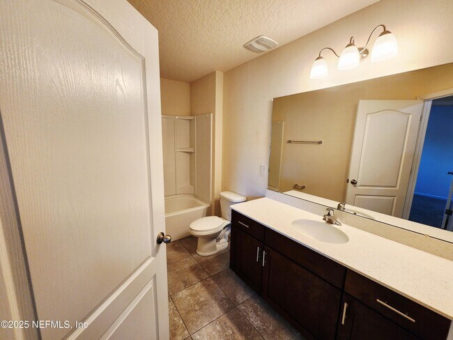 Building Photo - 99 Bush Pl