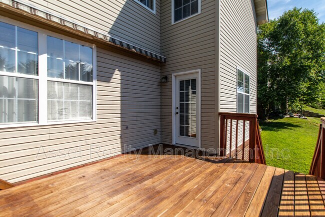 Building Photo - 8334 Bay Gardens Ln