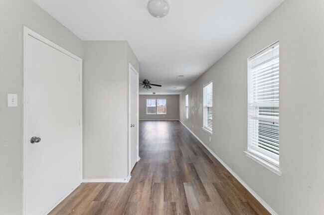 Building Photo - 7642 Appleberry Dr