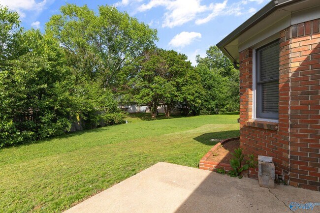 Building Photo - 1011 Sandy Springs Rd NW