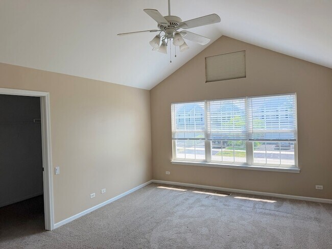 Building Photo - 3257 Cool Springs Ct
