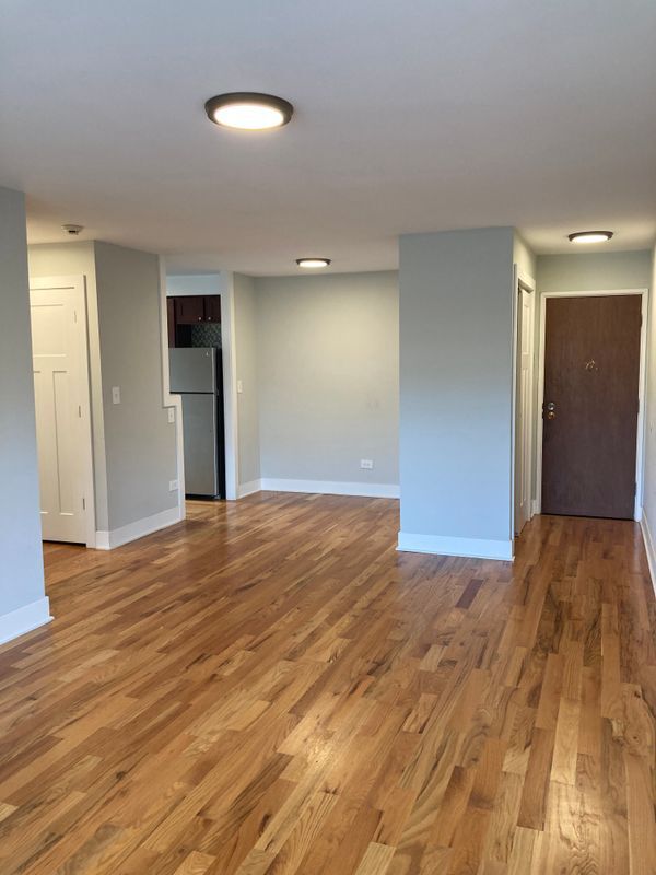 Building Photo - 696 Elm Pl