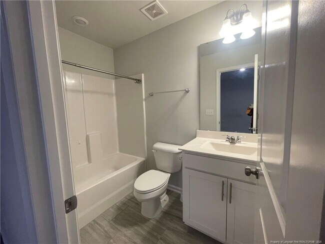 Building Photo - 4923 Southern Magnolia Dr