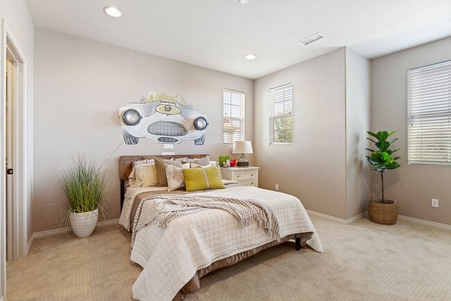 Building Photo - Exceptional Remodeled & Professionally Fur...