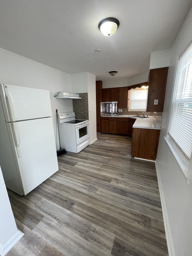 Building Photo - 2528 Forest Ave