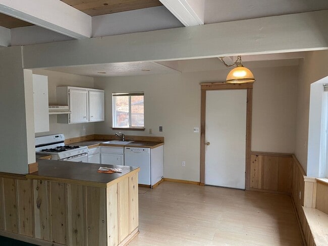 Building Photo - 2502 Cold Creek Trail