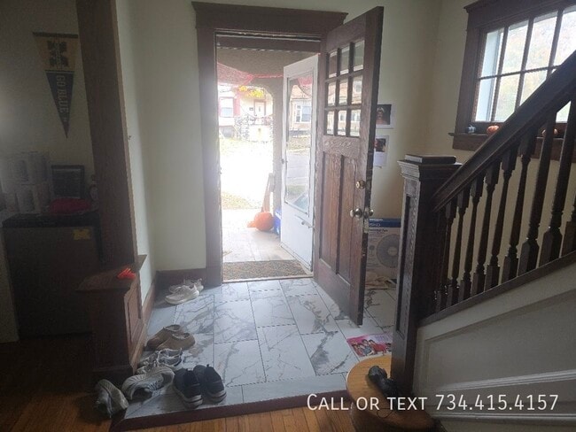 Building Photo - 818 Packard St