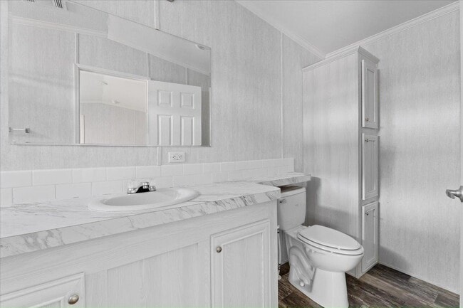 Building Photo - 414 N Ridgewood Ave