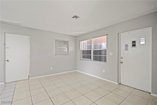 Building Photo - 75 Cypress St