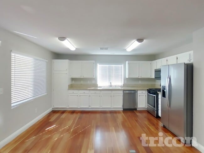 Building Photo - 1980 Golden Shadow Ct