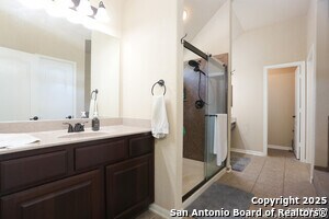 Building Photo - 611 Oxalis