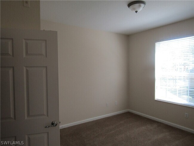 Building Photo - 4114 Breakview Dr