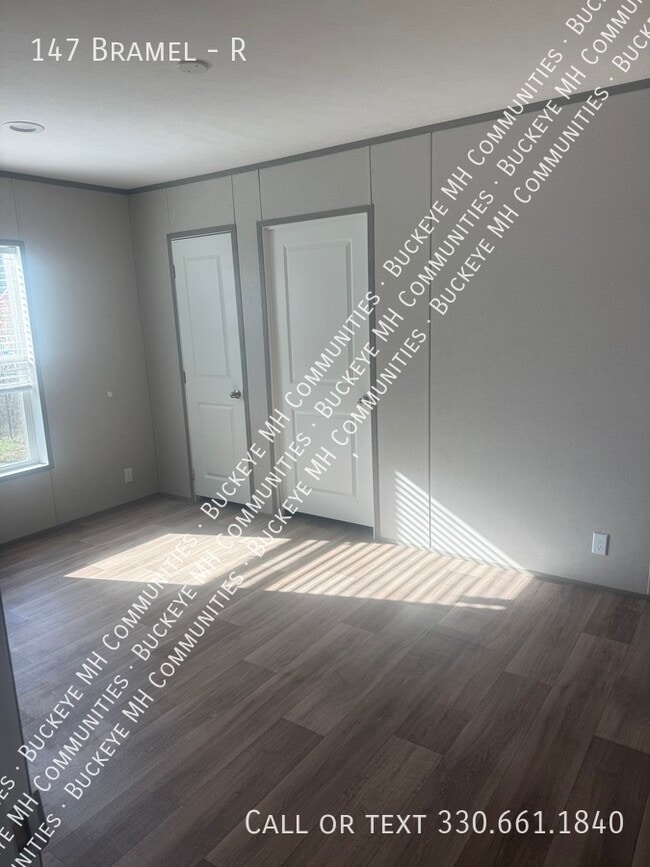 Building Photo - 147 Bramel-R