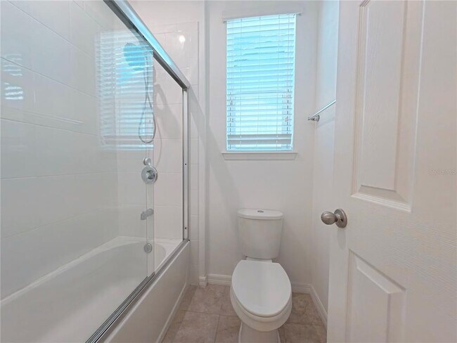 Building Photo - 12676 Salomon Cove Dr