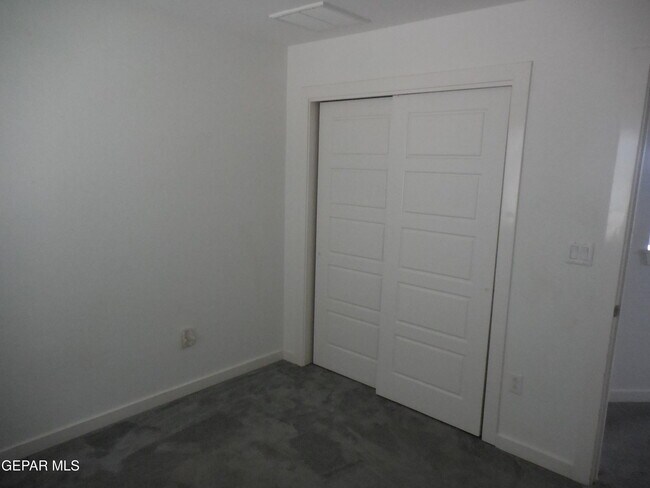 Building Photo - 12125 Mesquite River Dr