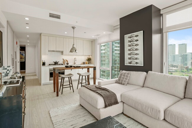 Building Photo - 355 N Peoria St