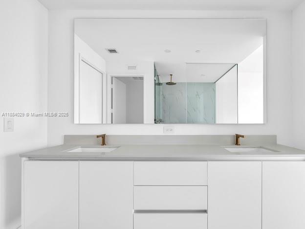 Building Photo - 700 NE 24th St