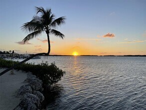 Building Photo - 17011 N Bay Rd