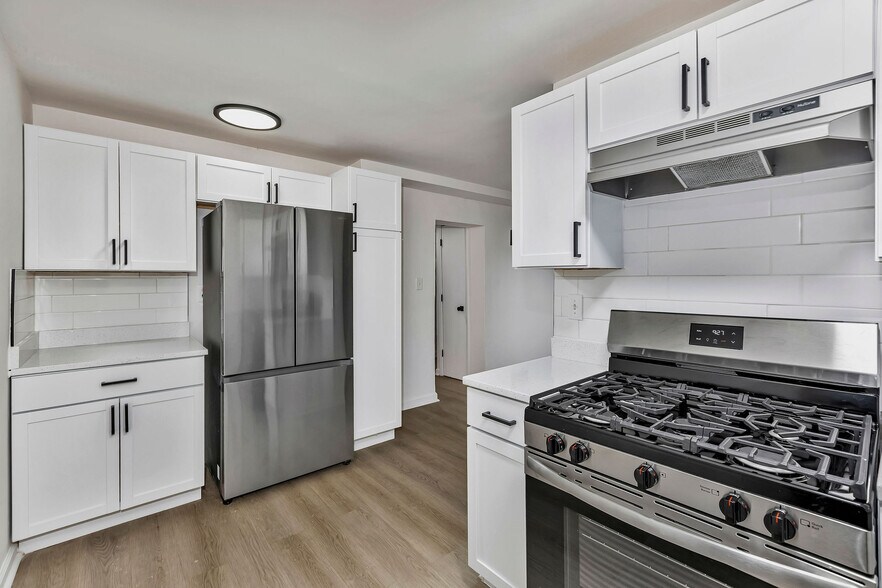 Building Photo - 2535 Lysle Ln
