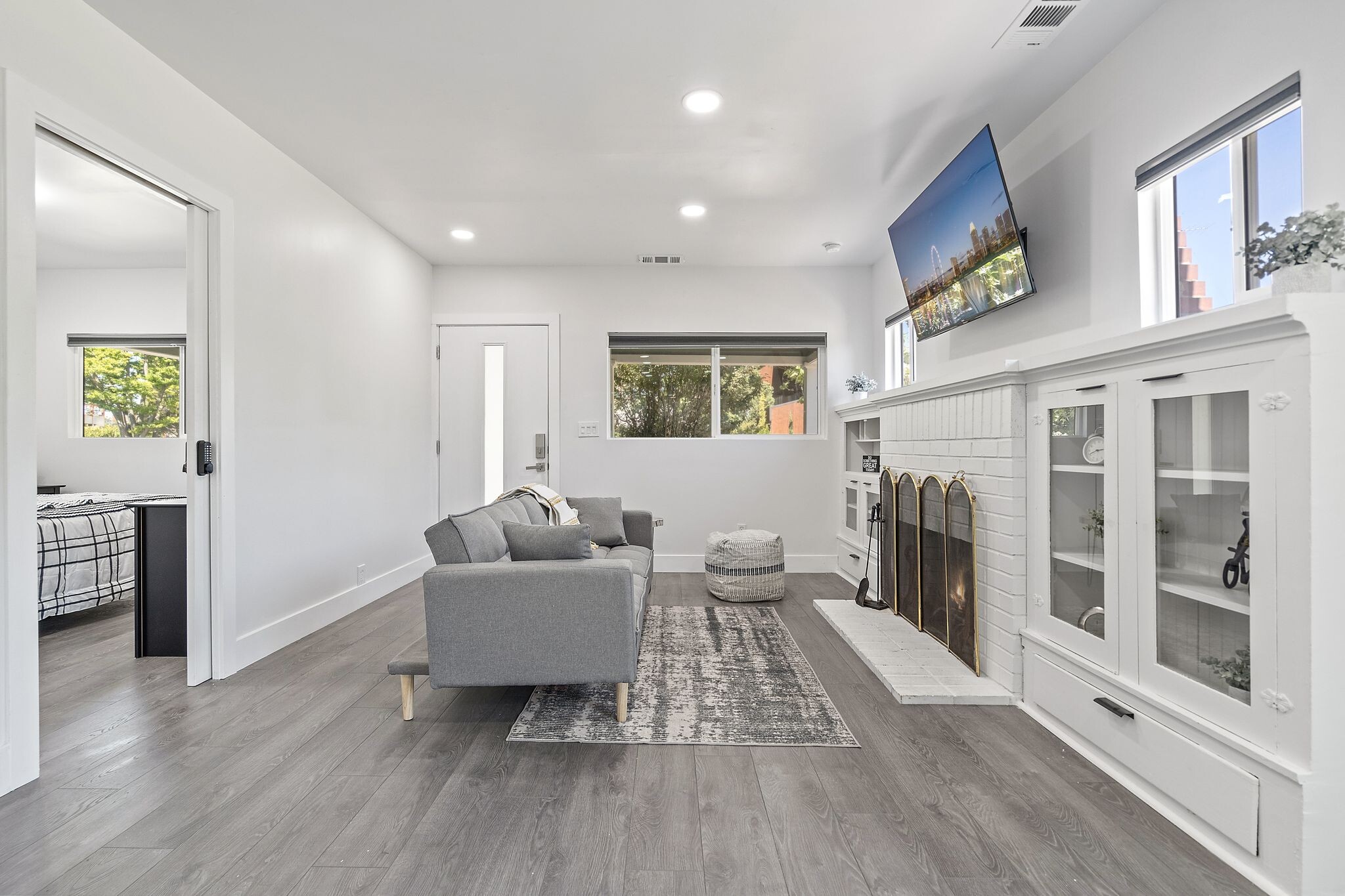 Living room - 1633 35th St
