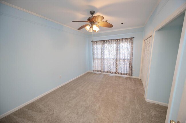 Building Photo - 2043 Hazel Hedge Ln