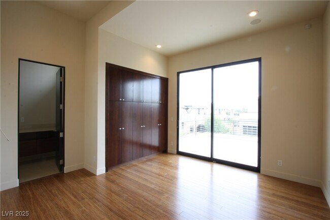 Building Photo - 7526 Yonie Ct