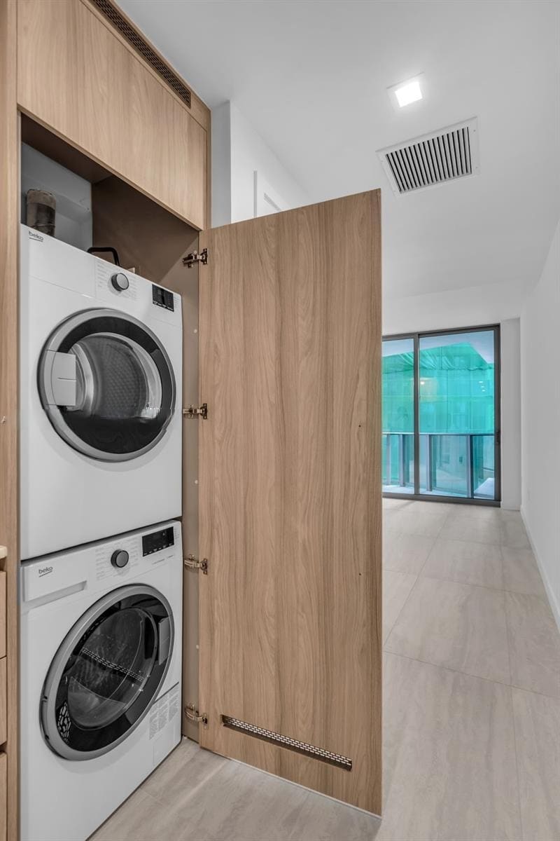 Building Photo - 77 SE 5th St