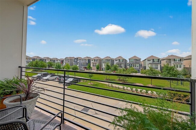 Building Photo - 2013 Kirby Landing Dr