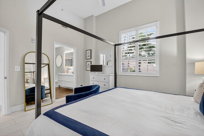 Building Photo - 600 S Dixie Hwy